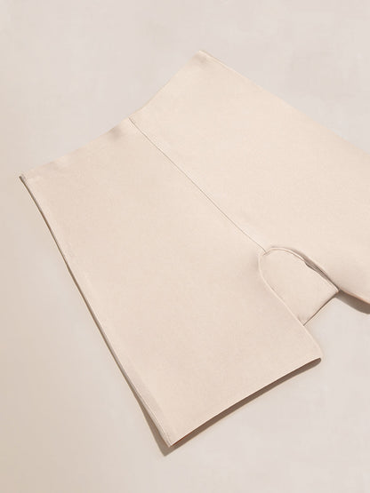 Truekind® Seamless Stretch Mid-Waist Short